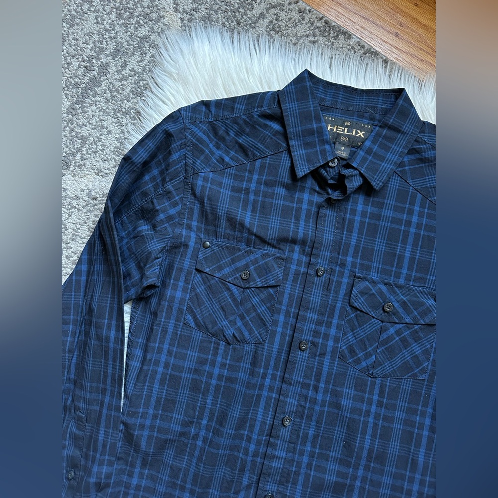 Helix plaid button down - Picture 3 of 5